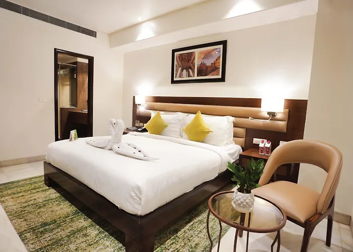 Hotels With Four Stars Leisure Inn Grand Chanakya