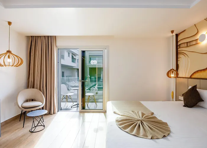 Melpo Antia Hotel & Suites