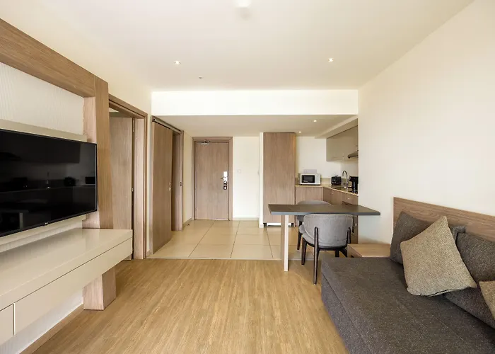 Melpo Antia Hotel & Suites