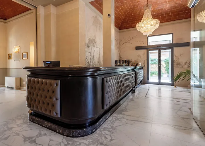Hotel Embassy