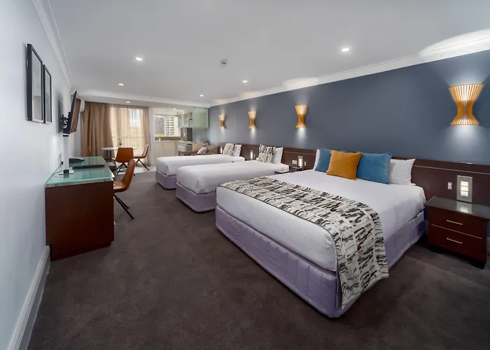 World Casino hotels Hyde Park Inn
