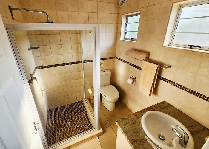 Bernevece Retreat Empangeni Air-Con Ensuite Rooms