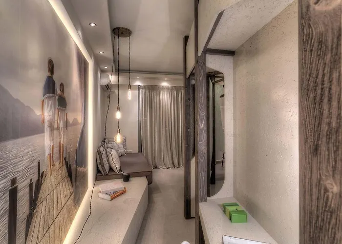 Harbor Suites
