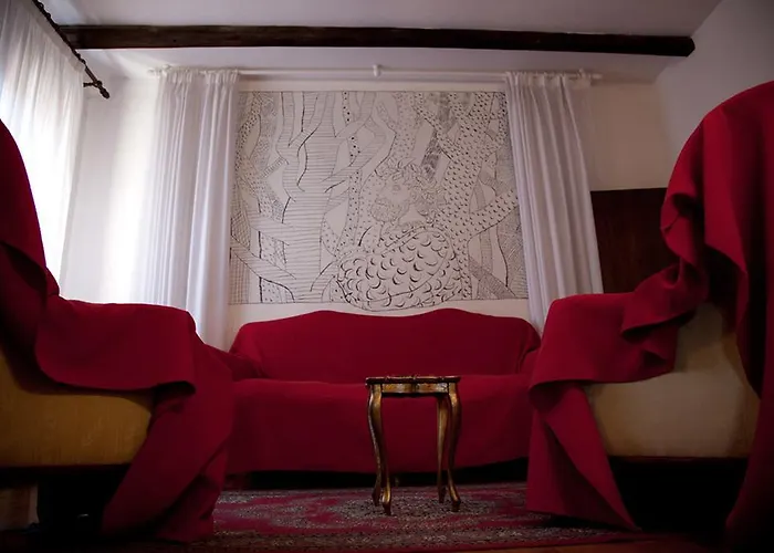 Le Case Cavallini Sgarbi di Rina Cavallini