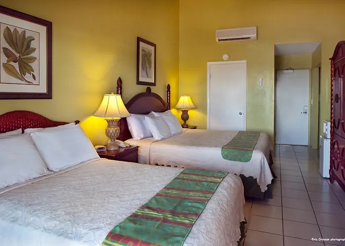 Hibiscus Beach Resort