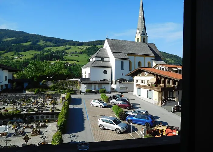 Ping Pong hotel: Hotel Kirchenwirt
