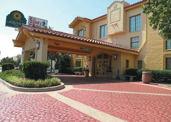 Motel: Baymont By Wyndham Tulsa Broken Arrow