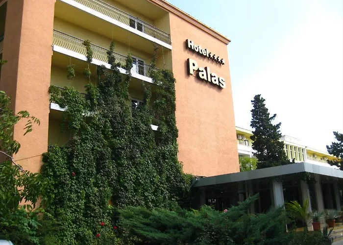 Palas