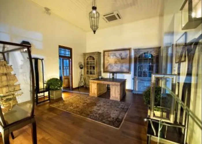 D Pavilion Boutique Hotel