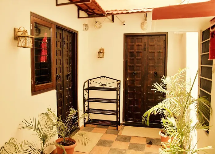 Airport Hotel: Pathik Niwas