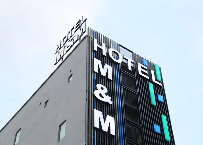 M&M Hotel