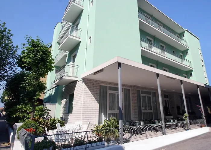 Hotel sulla spiaggia: Alevon Hotel