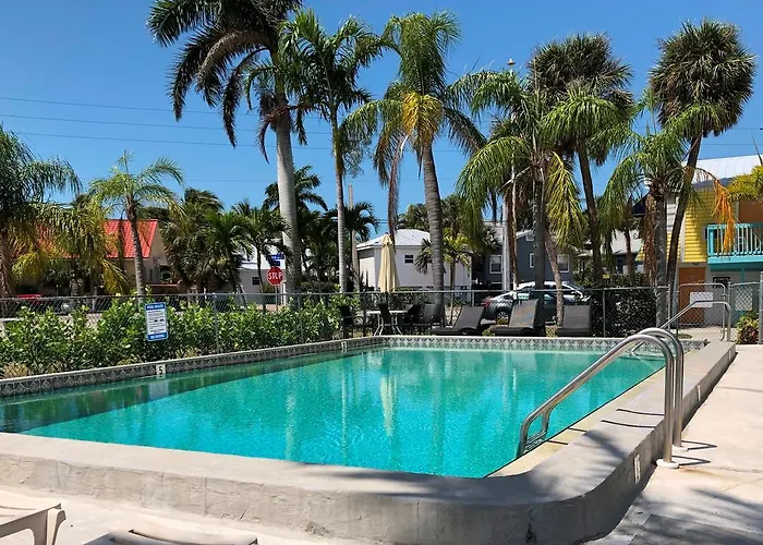 Motel: Hideaway Village