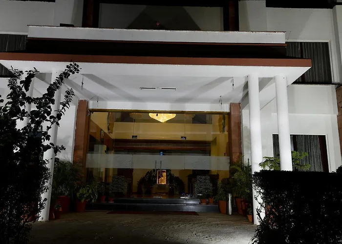 Resort: Shivam Resort And Hotel