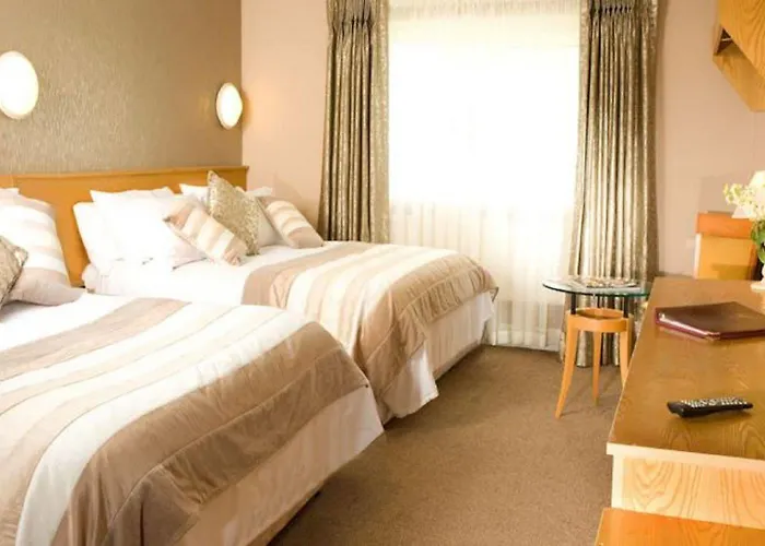 Beach hotel: Great National Commons Inn Hotel