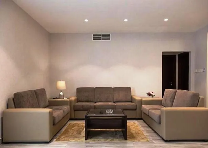 Beach hotel: Al Faris 1 Hotel Apartments