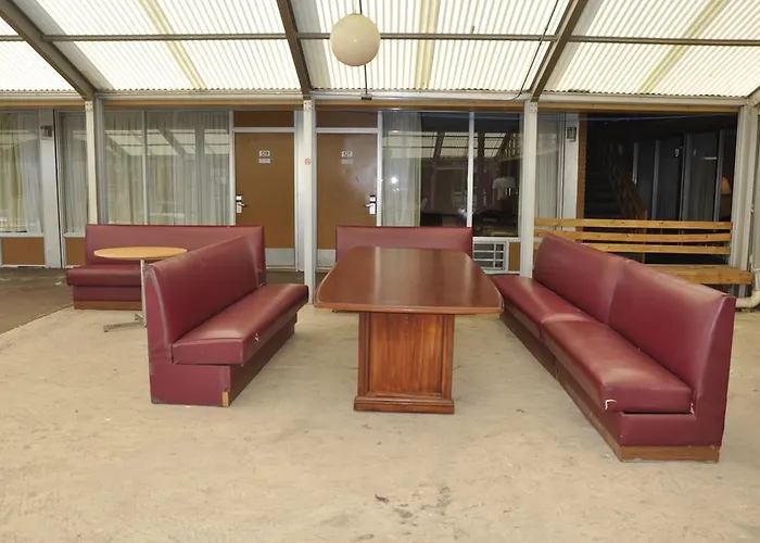 Hotel with pool: Heritage Inn Springdale