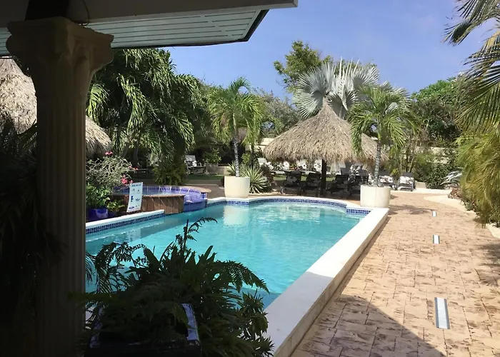 Bananas Apartments Adults Only