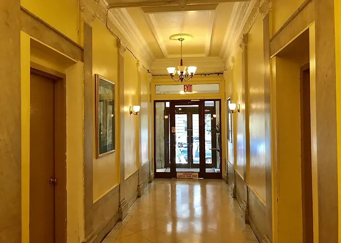  Morningside Inn