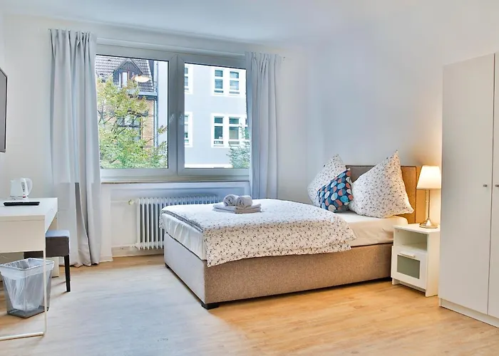 Ferienvermietung: Worringer 68