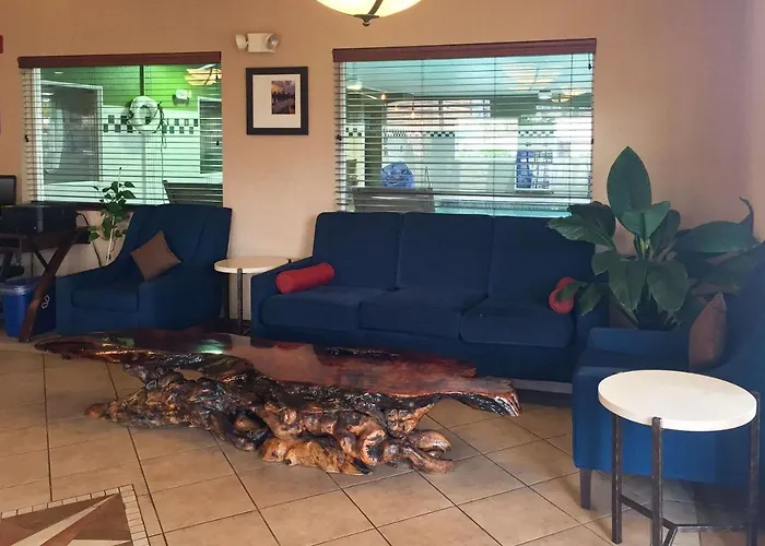 Dog friendly hotels Comfort Inn & Suites-Portland Airport