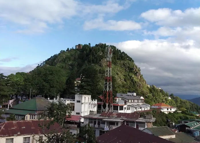 Guest house: Basant Watika