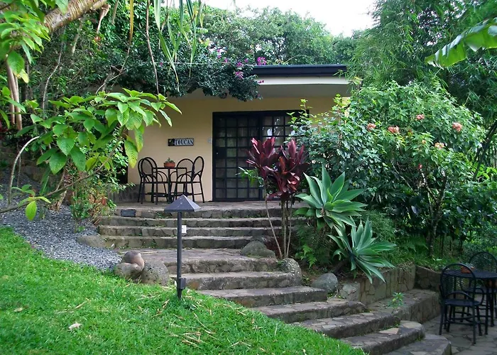 Pura Vida Hotel