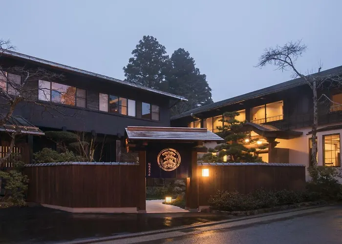 4 star hotel: Matsuzakaya Honten