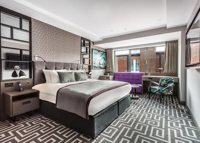 Jacuzzi-Hotel: Courthouse Hotel Shoreditch