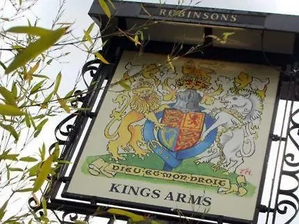Сity center hotels Kings Arms
