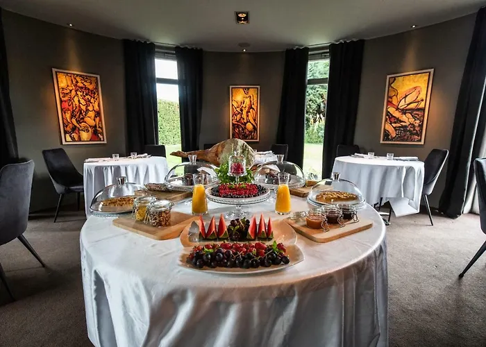 Dam Boutique Hotel & Restaurant