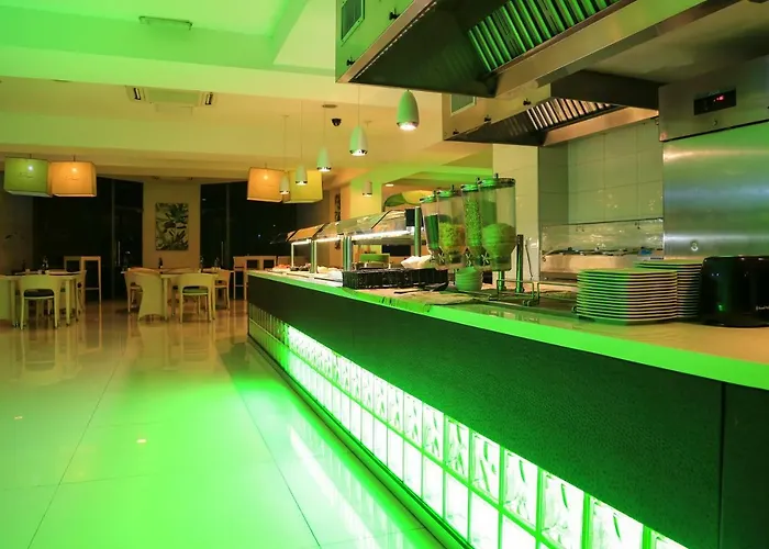 Hotel de 4 estrellas: Labranda Rocca Nettuno Suites