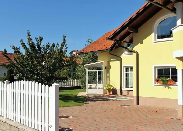 Yellow Dreamhouse