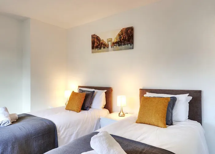 Private Villa: Clarence Place