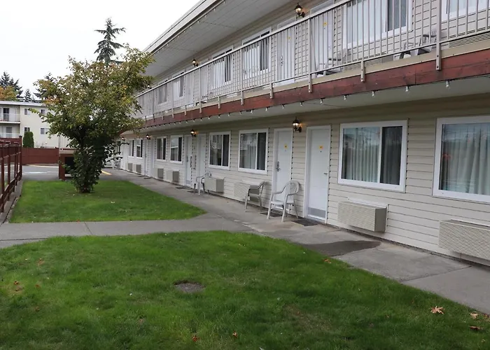 Cheap hotel: Super 8 By Wyndham Courtenay