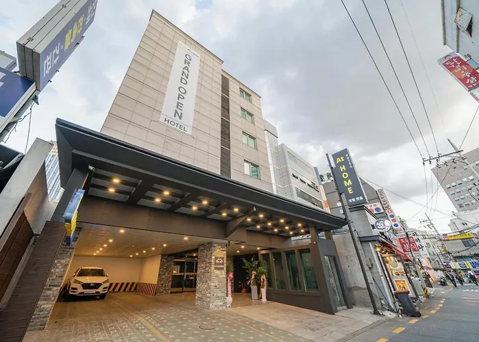 Motel: Hotel At Home