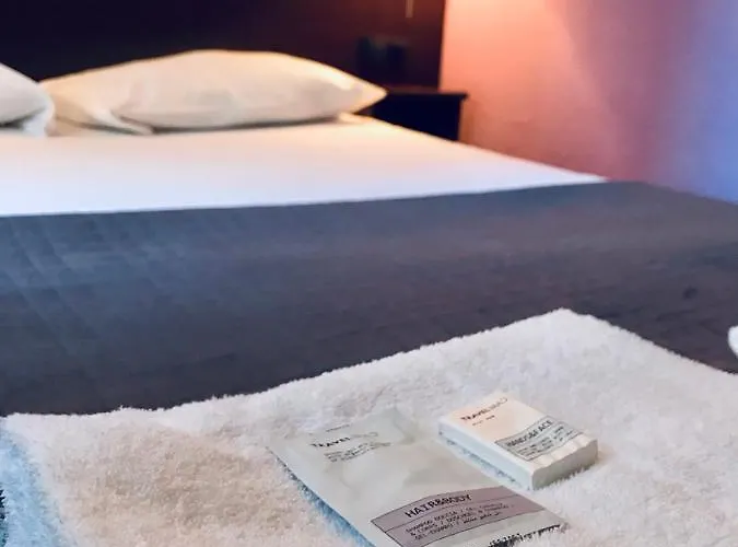 Hôtel bon marché: Hôtel des Ambassadeurs